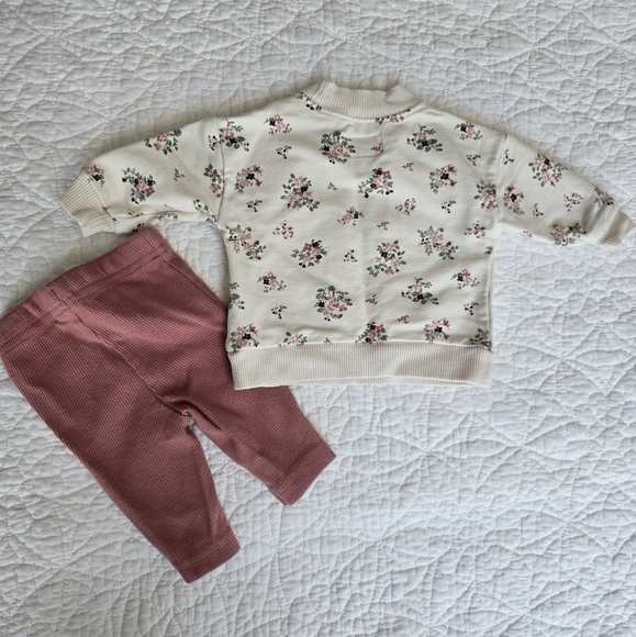 Carter's Little Planet Organic Cotton 2 PC FloralPullover And Pants Set Newborn - Picture 9 of 11